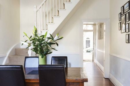 Three Bedroom Renovated Terrace with Detached Studio - Photo 4