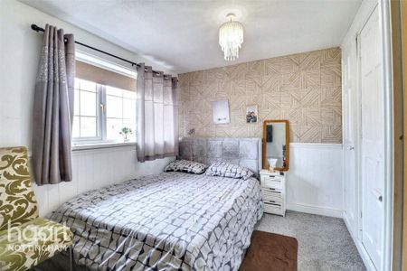 3 bedroom terraced house to rent - Photo 5