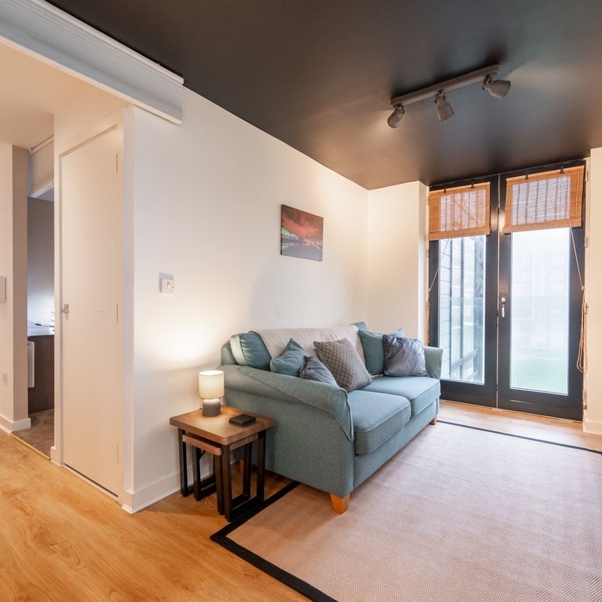 Meadowside Quay Walk - Photo 1