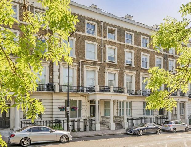 3 bedroom flat to rent - Photo 1