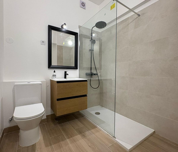 Apartamento T1 totalmente remodelado com vista de mar no centro de ... - Photo 4