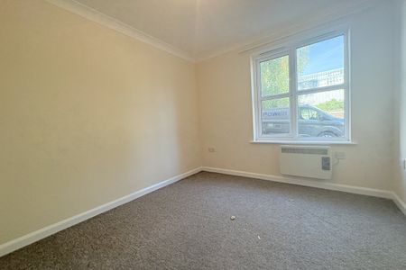 Bentley House - Photo 3