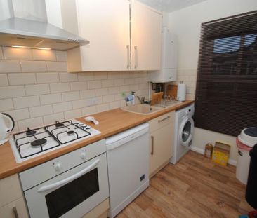 2 bedroom terraced house to rent - Photo 4