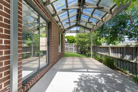 1 Pebble Avenue, Lyndhurst VIC 3975 - House For Rent | Domain - Photo 4