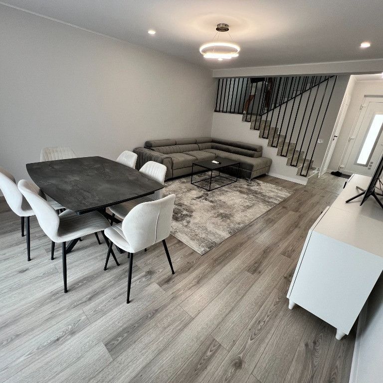 Închiriere casă 4 camere decomandate – Șelimbăr, str. Triajului - Fotografie 1