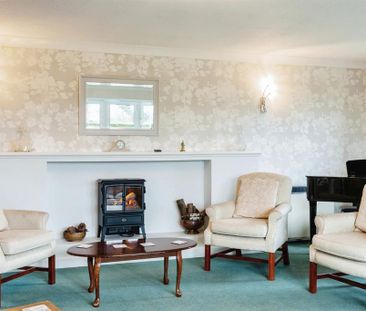 1 bedroom retirement property to rent - Photo 3