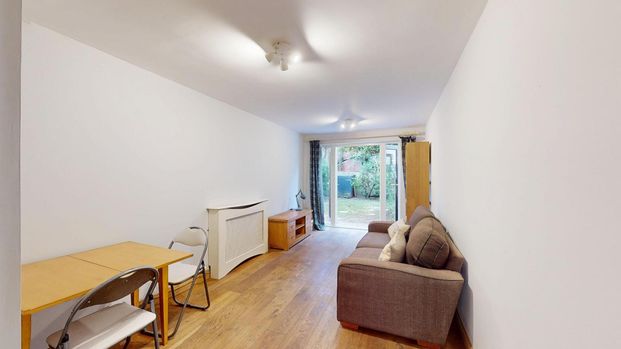 Ashbee House - Photo 1