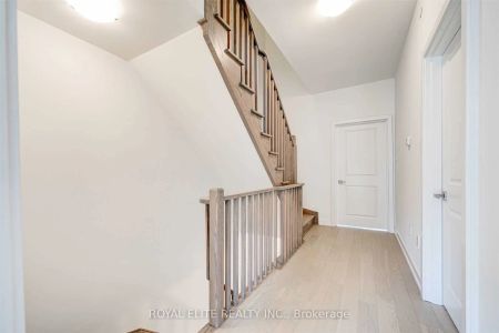 Property For Lease | W9266483 - Photo 2