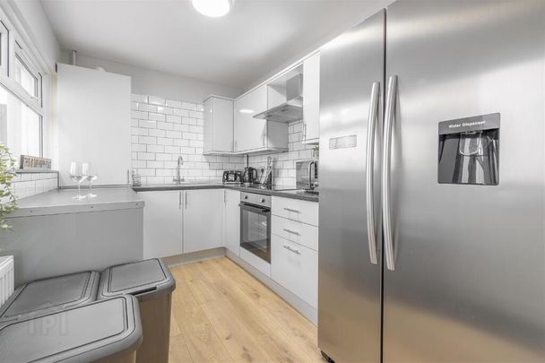 Room 4, 57 Ballygomartin Road, Belfast, BT13 3LB - Photo 1