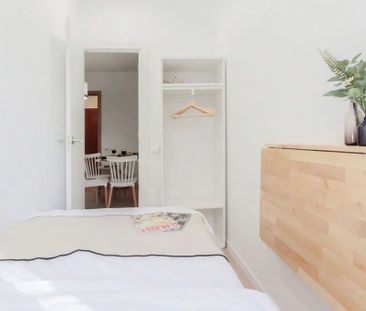 Plaça de Lesseps, Barcelona, Catalonia 08023 - Photo 2