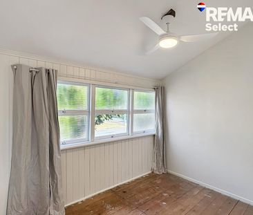 Spacious 2-Bedroom Home with Entertainers Deck! - Photo 5