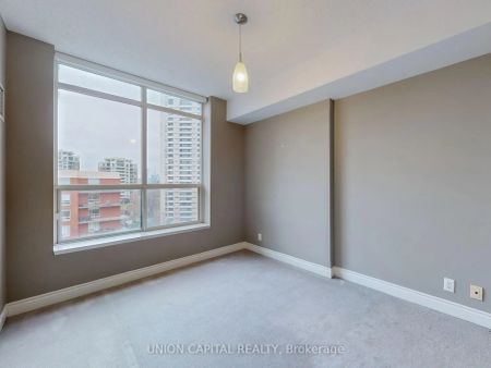 245 Davisville Avenue #Lph04 - Photo 5