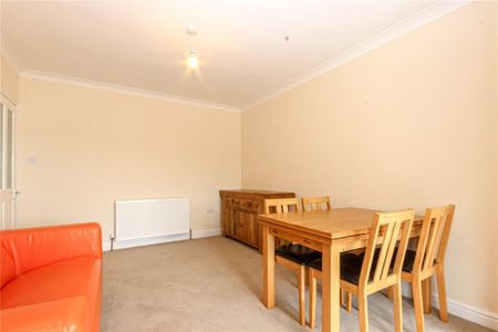 4 bedroom semi-detached house to rent - Photo 5