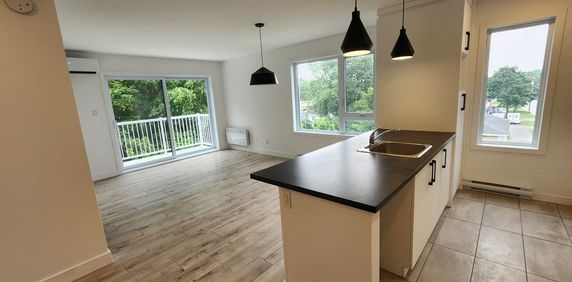 **3 ½ Avec BUREAU** Au Cœur De Ste-Foy - Photo 2