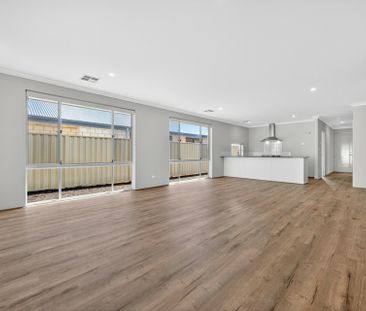 Coastal Living Meets Modern Comfort. - Photo 2