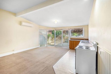 Charming Character Home in Sought-After North Hobart - Photo 3