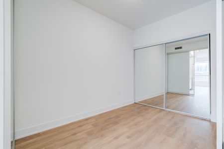 For Lease - 2343 Khalsa Gate Unit# 316, Oakville, Ontario - Photo 3