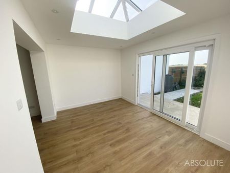 2 bedroom link detached house to rent - Photo 2
