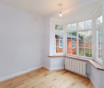 Grove Close, Kingston Upon Thames - 2 bedrooms Property for letting... - Photo 1