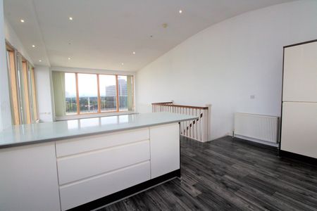 2 Bed Penthouse, Warwick Road, M16 - Photo 5