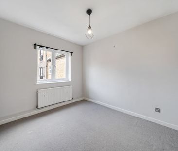 2 bedroom end of terrace house to rent - Photo 6