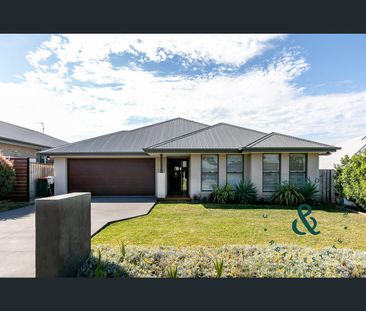 166 Sunningdale Circuit, Medowie, NSW 2318 - Photo 6