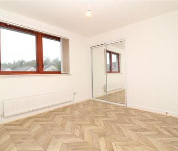 2 bedroom semi-detached house to rent - Photo 3
