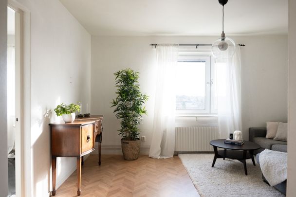 Västerås - 1rok - tillsv - 8.050kr/mån - Photo 1