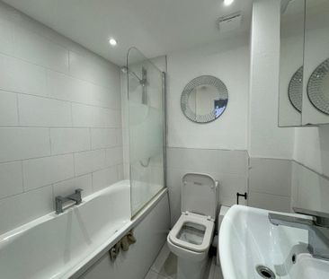 2 bedroom semi-detached house to rent - Photo 5