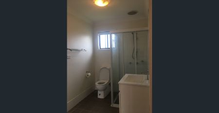 3 BEDROOM GRANNY FLAT - Photo 4