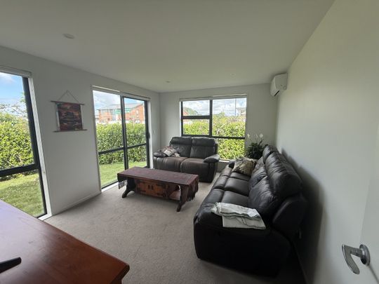 8 Orford Lane, Takanini - Photo 1