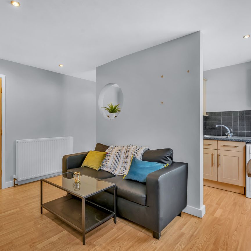 40 HYDE TERRACE Leeds - LS2 9LN - Photo 1