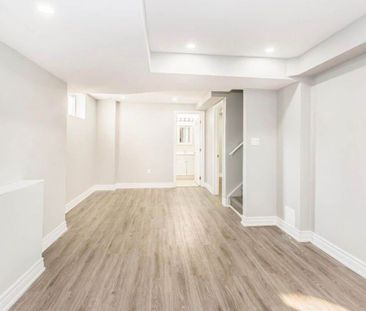 For Lease - 689 Ambroise Crescent, Milton, Ontario - Photo 6