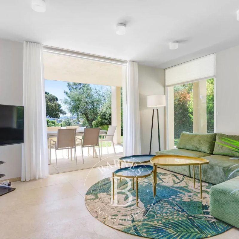 LOCATION SAISONNIÈRE - GRIMAUD - ACCES MER A PIED - 4 CHAMBRES - PISCINE - Photo 1