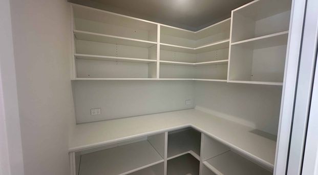 Stunning spacious home in Hanley's Farm - Photo 1