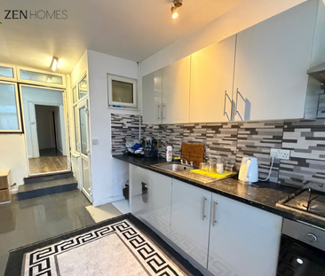 3 bedroom terraced house to rent - Photo 3