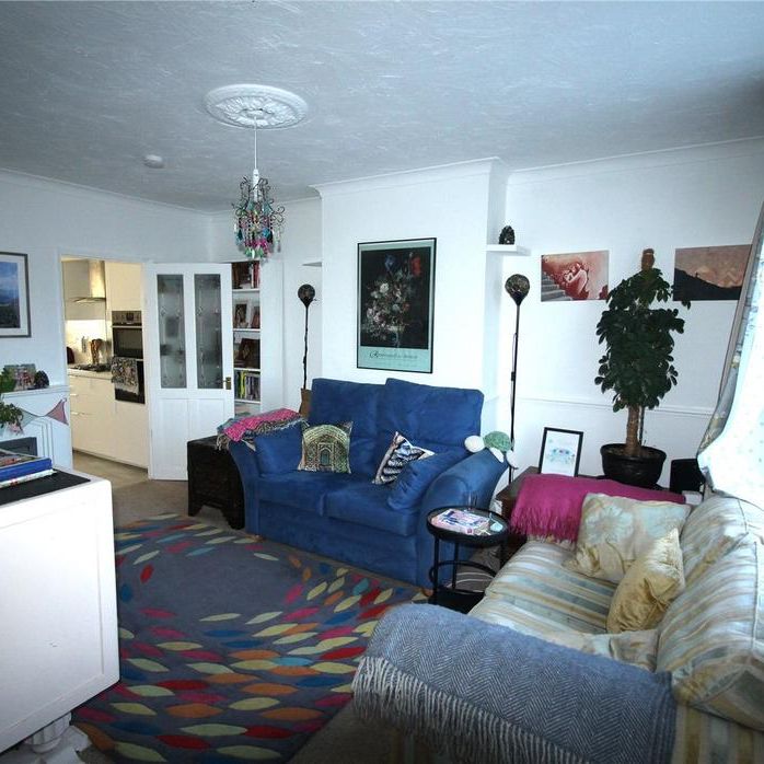 3 bedroom end of terrace house to rent - Photo 1