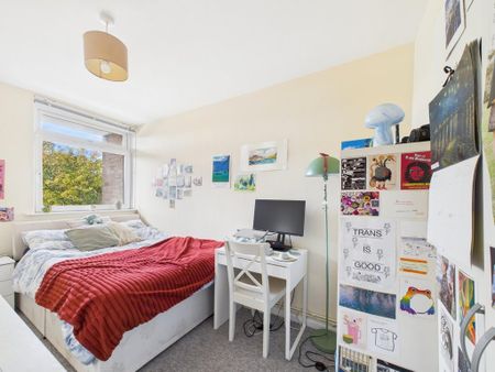 4 bedroom flat to rent - Photo 5