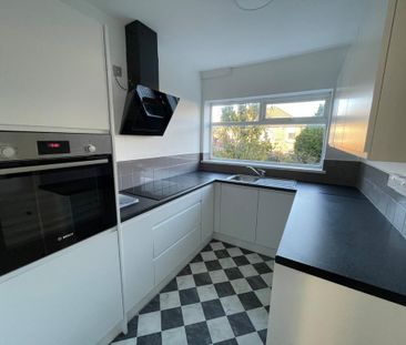 4 bedroom semi-detached house to rent - Photo 6