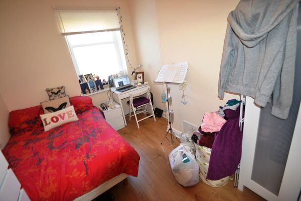 Robert Street, Cathays - Photo 1