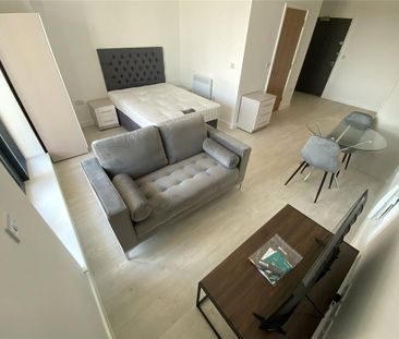 Studio to rent - Photo 1