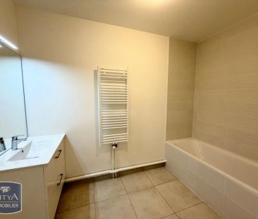 Appartement à louer 3 pièces 65.6m² - Photo 2