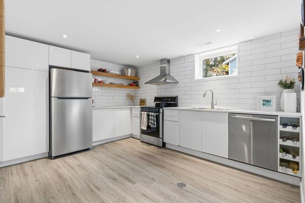 For Lease - 2112 Amesbury Crescent Unit# LOWER, Burlington, Ontario - Photo 1