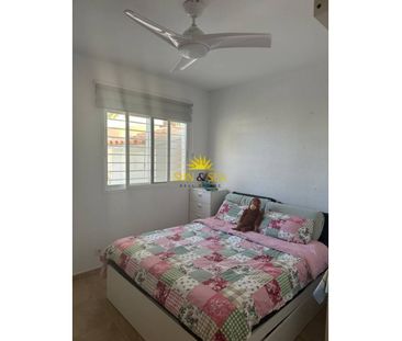 VILLA WITH 2 BEDROOMS IN LA NUCIA, ALICANTE - Photo 6