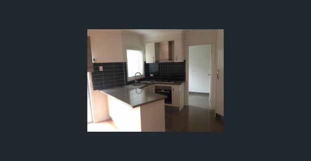 Modern & Spacious - Photo 1