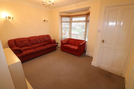 100 Anlaby Park Road South - Photo 2