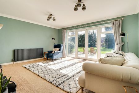 Pigeonwick, Harpenden, Hertfordshire, AL5 4EZ - Photo 2