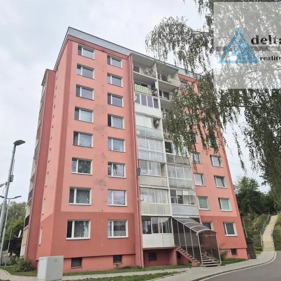 Pronájem panelového bytu 1 + kk v Šumperku - Fotografie 1