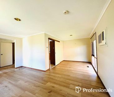 Charming Family Home in Doncaster East - Photo 2
