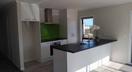 THREE BEDROOM HOUSE - LEVIN - Photo 3